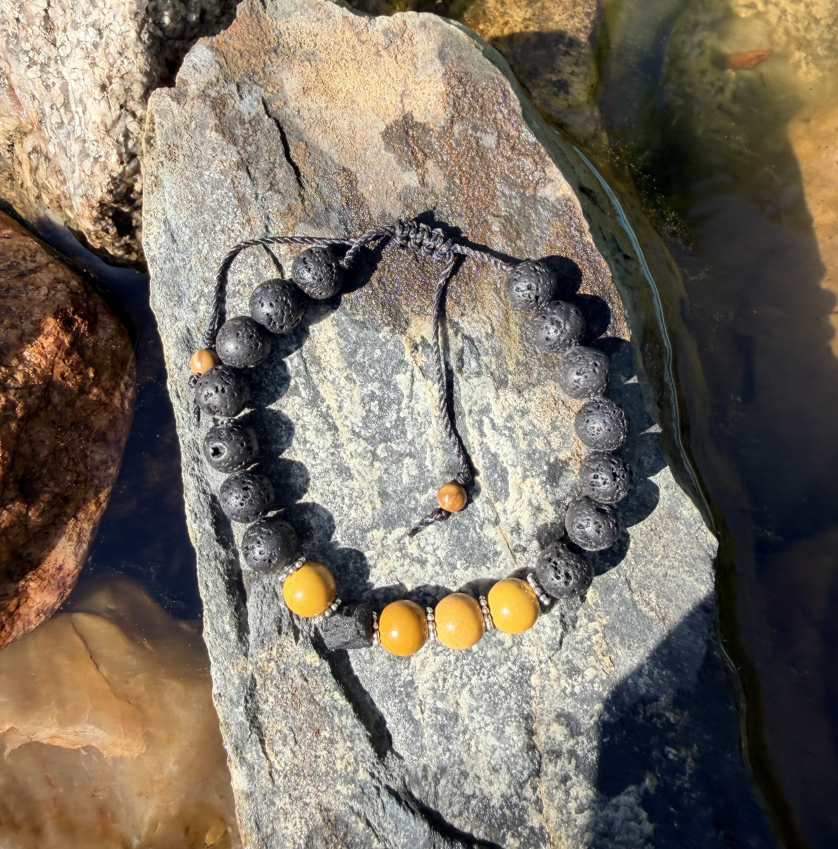 0008 - Black lava with yellow mookaite & roughcut black spinel