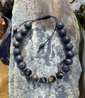 0032 - Black lava with cats eye & black onyx